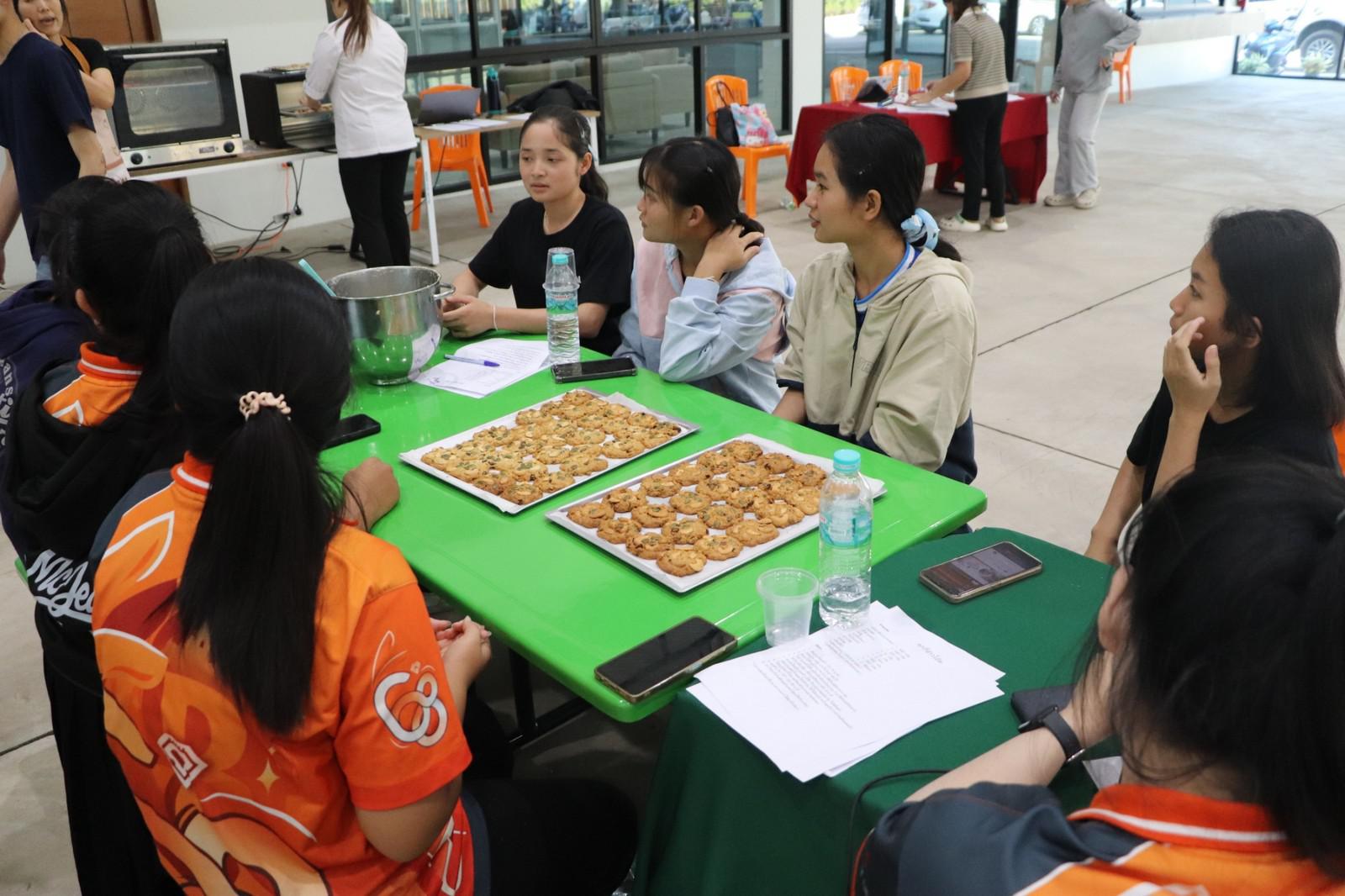 144. ครงการอบรมเชิงปฏิบัติการอาชีพที่ 2 อาชีพทำคุกกี้ข้าวโอ๊ต