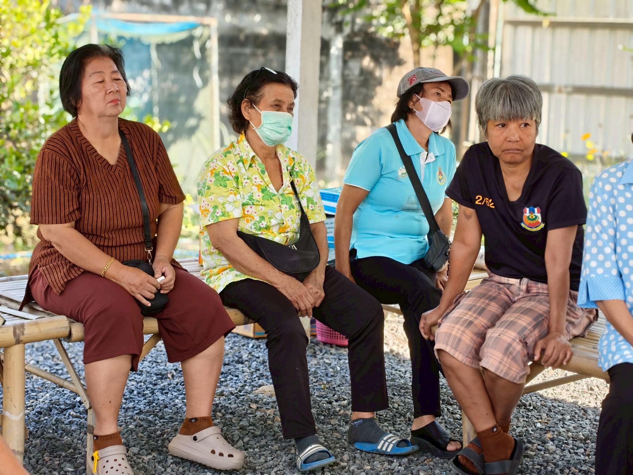 22. อบรมเชิงปฏิบัติการการทำแมกเนทติดตู้เย็นจากผ้ามัดย้อม