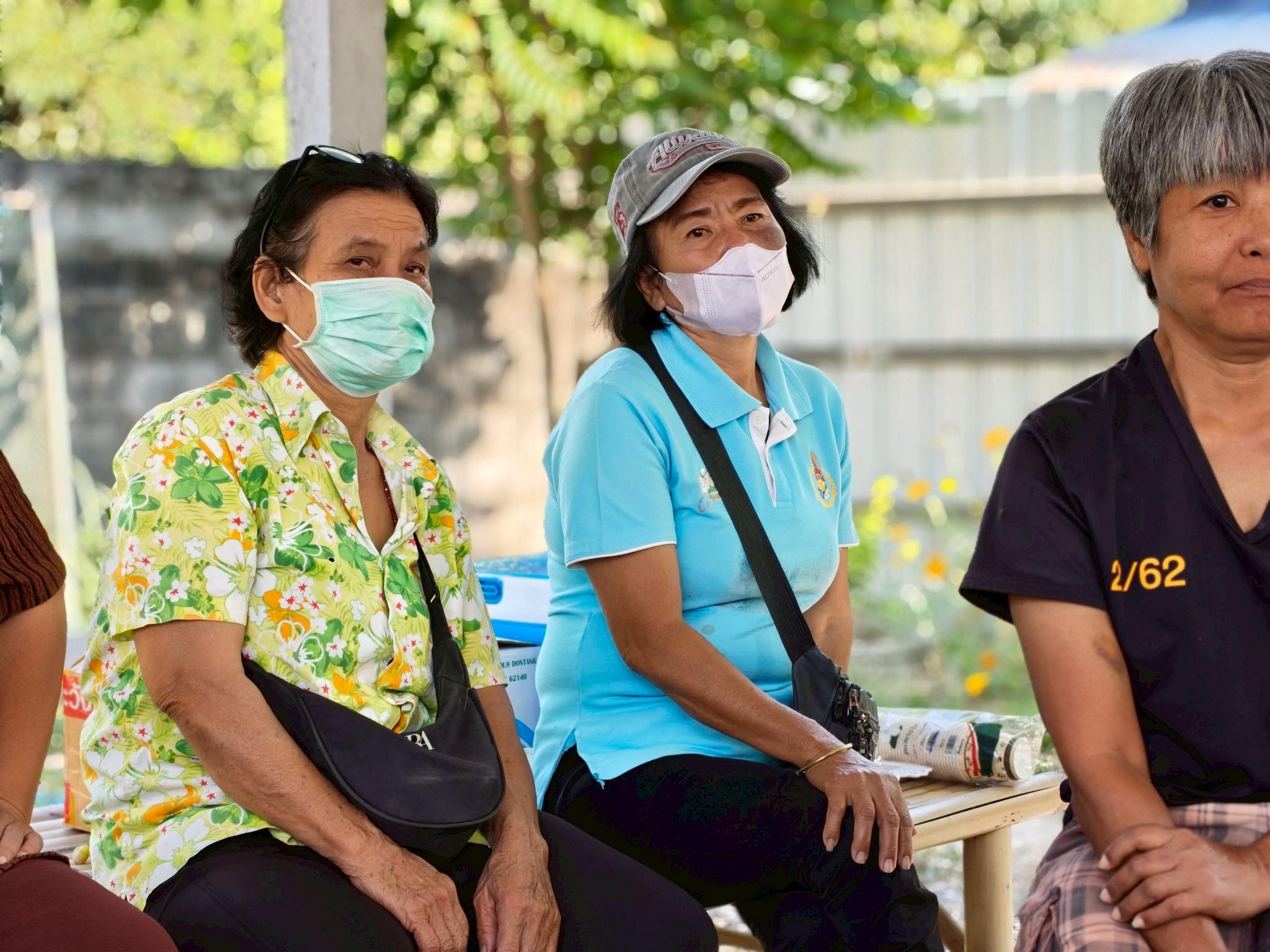 34. อบรมเชิงปฏิบัติการการทำแมกเนทติดตู้เย็นจากผ้ามัดย้อม