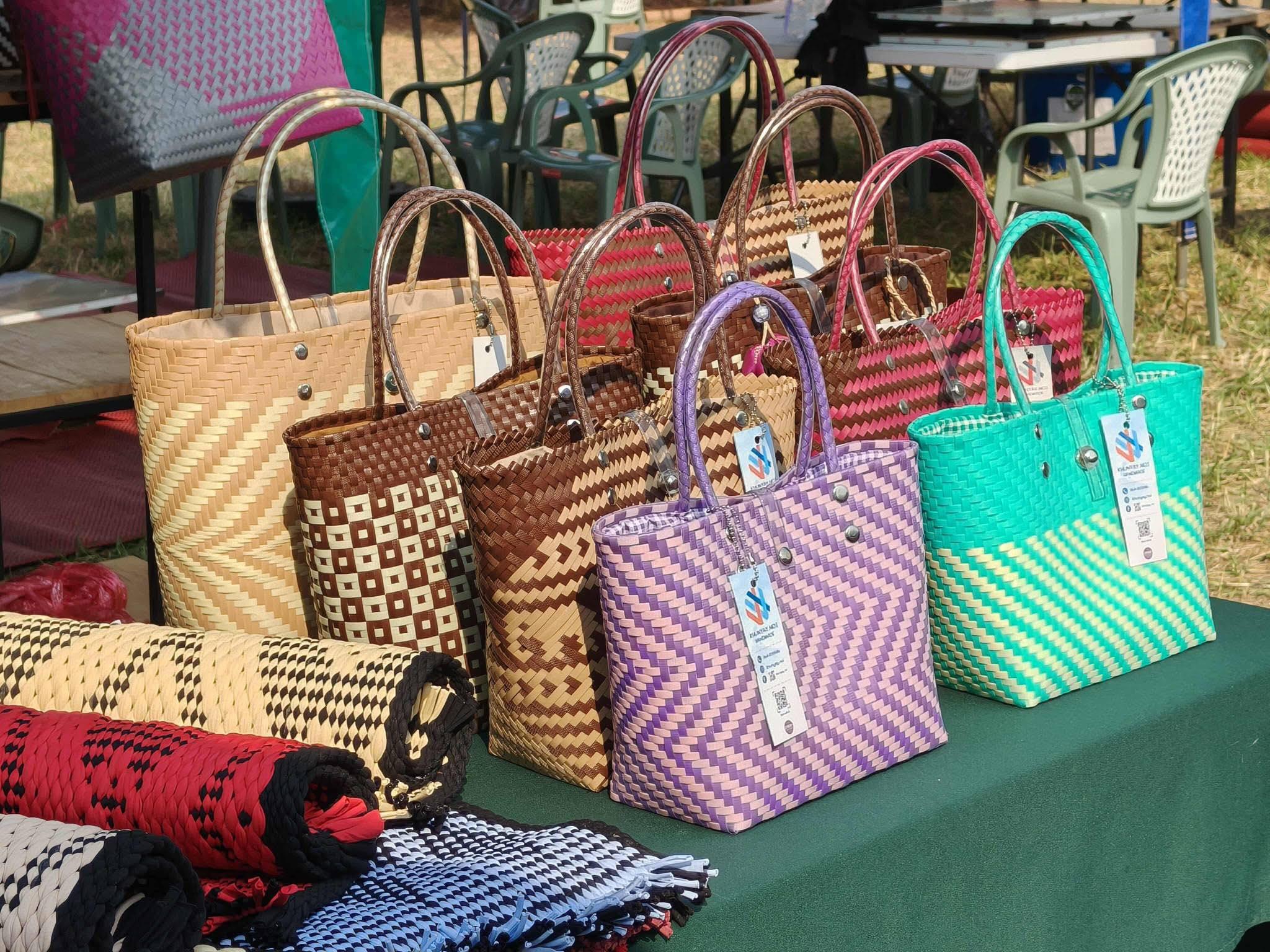 4. นิทรรศการและจำหน่ายสินค้า ภายใต้ตลาดสีเขียว ถนนคนเดิน KPRU Green Ping วันที่ 14–15 ก.พ. 2569