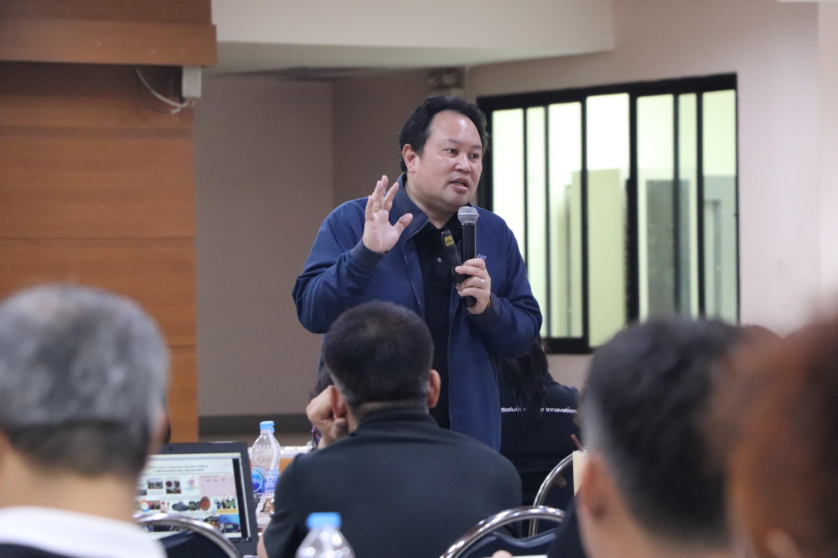 4. อบรมเชิงปฏิบัติการ “การพัฒนานักจัดการเชิงพื้นที่ Area-based Development Manager (ADM) วันที่ 8 เมษายน 2569 ณ ห้องทองกวาว ชั้น 2 หอประชุมทีปังกรรัศมีโชติ