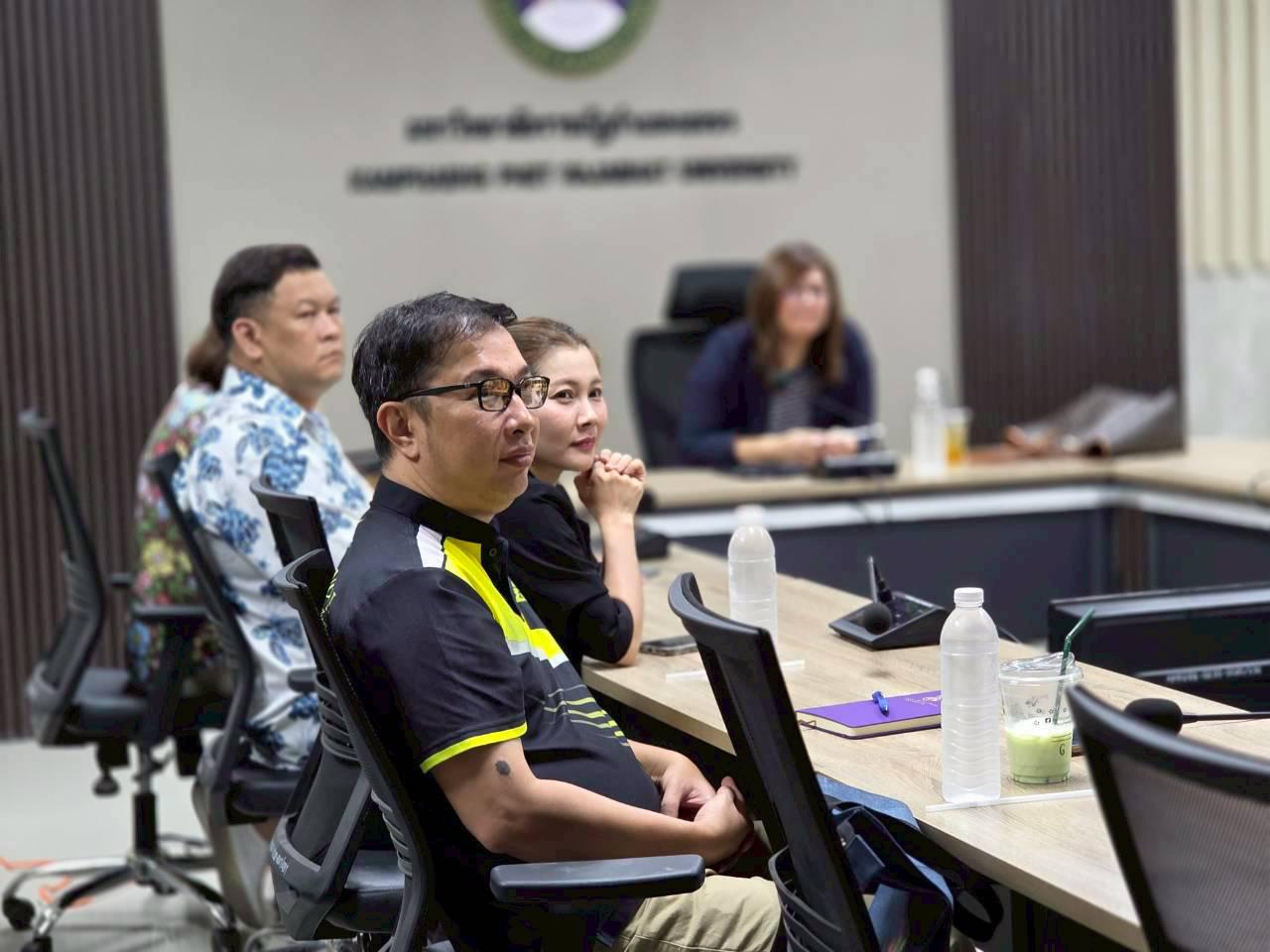 6. ประชุมปรับแบบชุดครุยวิทยฐานะ มรภ.กำแพงเพชร วันที่ 21 เมษายน 2567 ณ ห้องประชุมศิลาแลง ศูนย์การเรียนรู้ตลอดชีวิตและพัฒนามาตรฐานวิชาชีพ (ศุนย์ LPC)