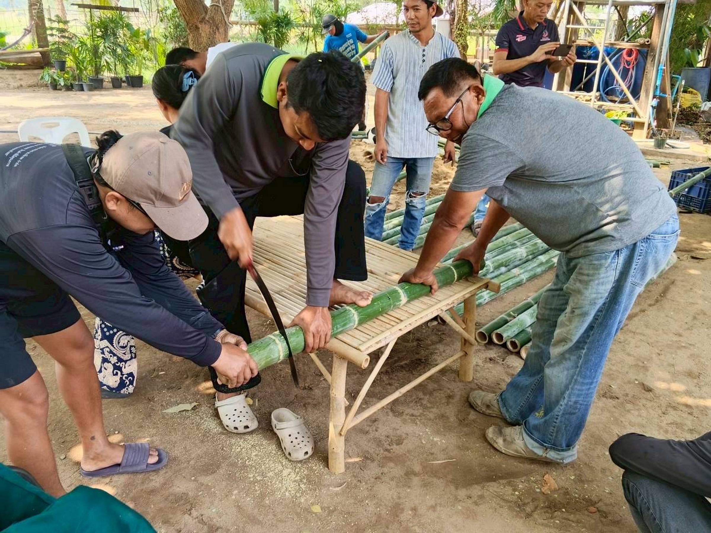 10. อบรมฝึกปฏิบัติการทำแคร่ไม้ไผ่ วันที่ 21 เมษายน 2569