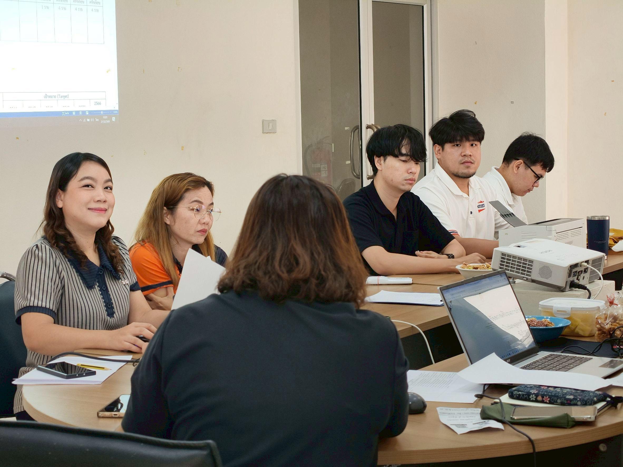 3. การประชุมเชิงปฏิบัติการ ทบทวนแผนกลยุทธ์ สำนักบริการวิชาการและจัดหารายได้ ประจำปี 2566 - 2570 (ฉบับปรับปรุง 2570) วันที่ 21 พฤษภาคม 2569  ณ ห้องประชุม ชั้น 1 ตึก KPRU HOME