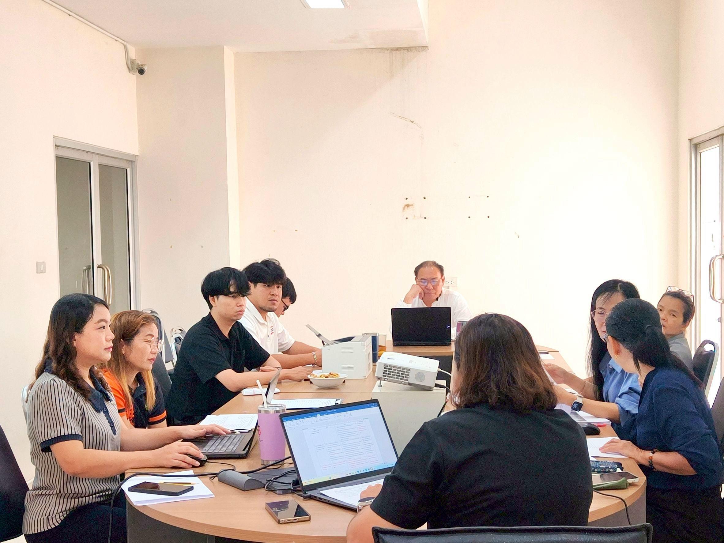 5. การประชุมเชิงปฏิบัติการ ทบทวนแผนกลยุทธ์ สำนักบริการวิชาการและจัดหารายได้ ประจำปี 2566 - 2570 (ฉบับปรับปรุง 2570) วันที่ 21 พฤษภาคม 2569