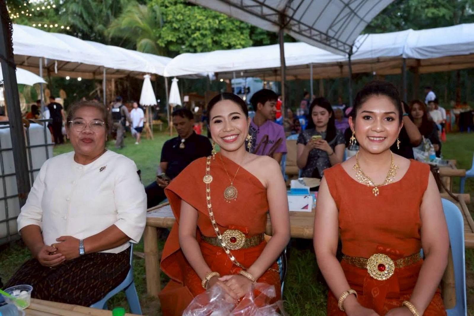 15. งาน “เทศกาลผลไม้ เสน่ห์ท่าพุทรา มหัศจรรย์ผลไม้ ปรึกมะกรูด” เพื่อส่งเสริมเศรษฐกิจฐานรากและการท่องเที่ยวชุมชน วันที่ 29 พฤษภาคม 2569