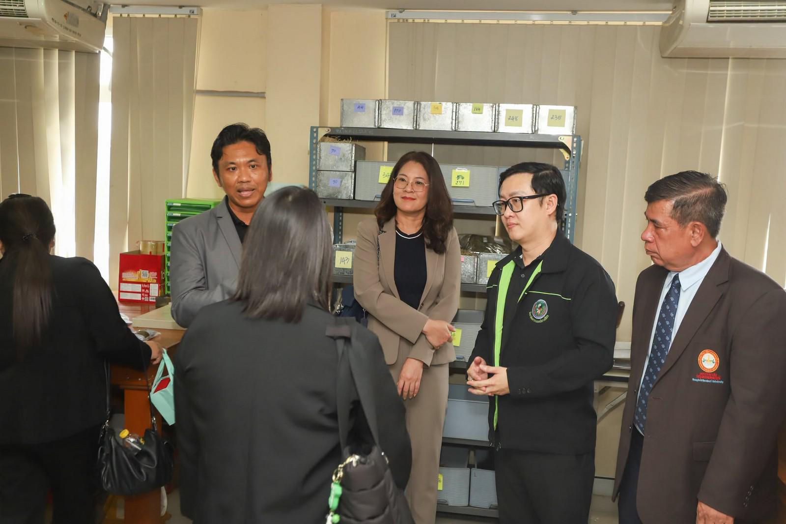 3. ศึกษาดูงานคณะวิทยาศาสตร์และเทคโนโลยี มหาวิทยาลัยราชภัฏจันทรเกษม วันที่ 10 มิถุนายน 2569 ณ คณะวิทยาศาสตร์และเทคโนโลยี มหาวิทยาลัยราชภัฏจันทรเกษม