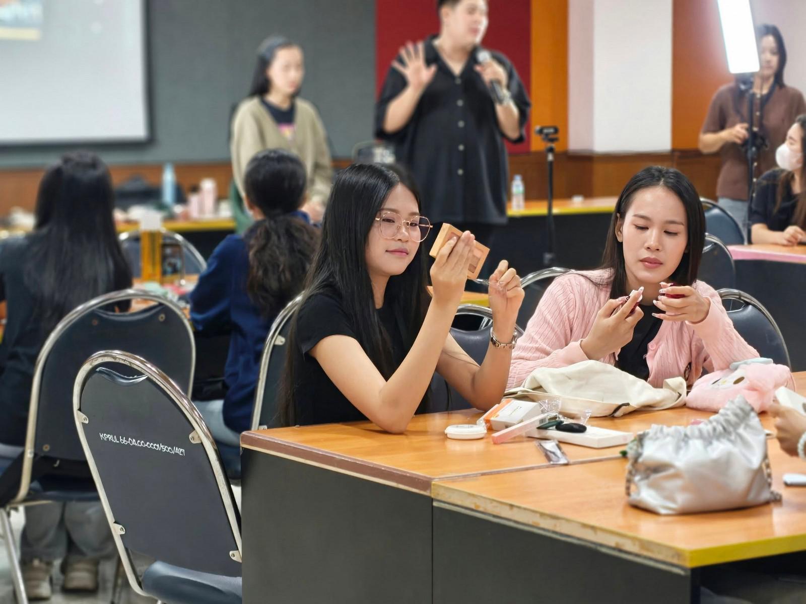 9. กิจกรรม Workshop ส่งเสริมอาชีพที่ 2 “KPRU2Career” : อาชีพแต่งหน้าและทำผม วันที่ 4 กรกฎาคม 2569