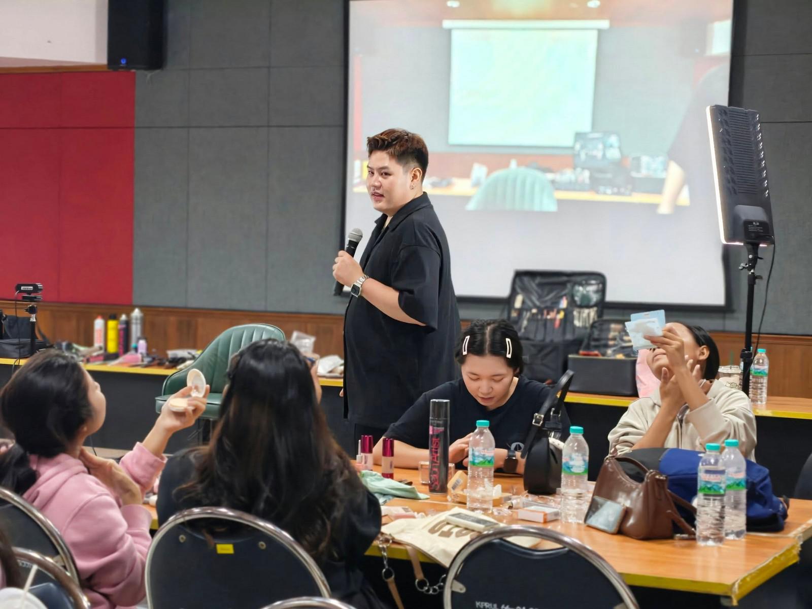 14. กิจกรรม Workshop ส่งเสริมอาชีพที่ 2 “KPRU2Career” : อาชีพแต่งหน้าและทำผม วันที่ 4 กรกฎาคม 2569