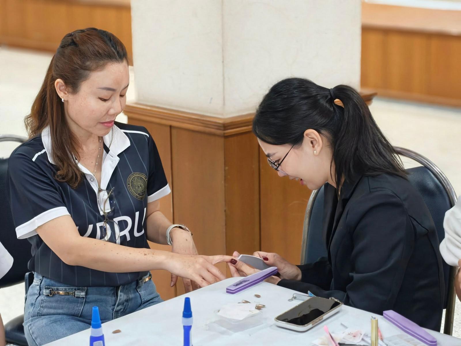 10. กิจกรรม Workshop ส่งเสริมอาชีพที่ 2 “KPRU2Career” : อาชีพช่างเพ้นท์เล็บ วันที่ 4 กรกฎาคม 2569