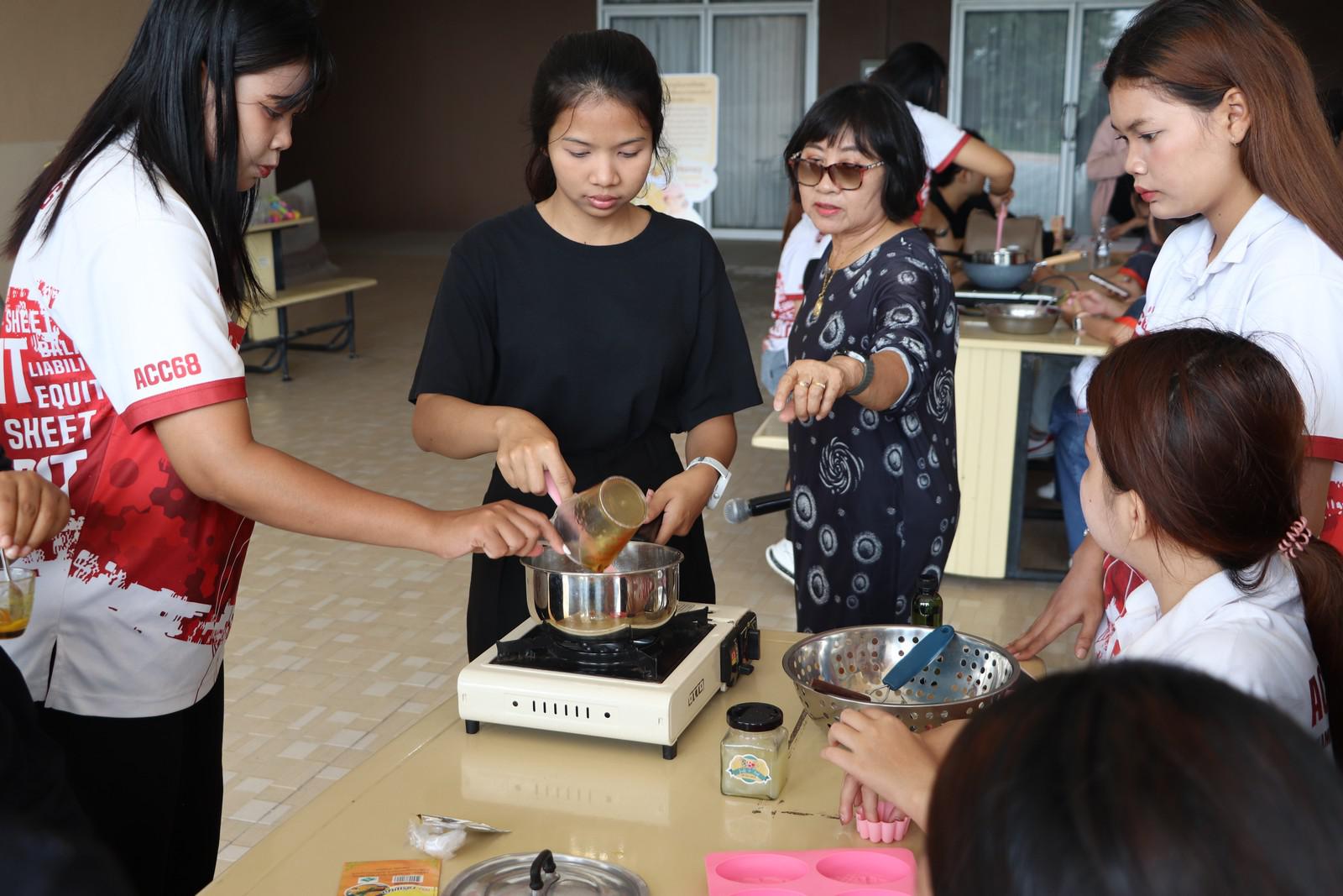 22. กิจกรรม ส่งเสริมอาชีพที่ 2 “KPRU2Career” : อาชีพทำสบู่น้ำผึ้งมะนาว วันที่ 17 กรกฎาคม 2569