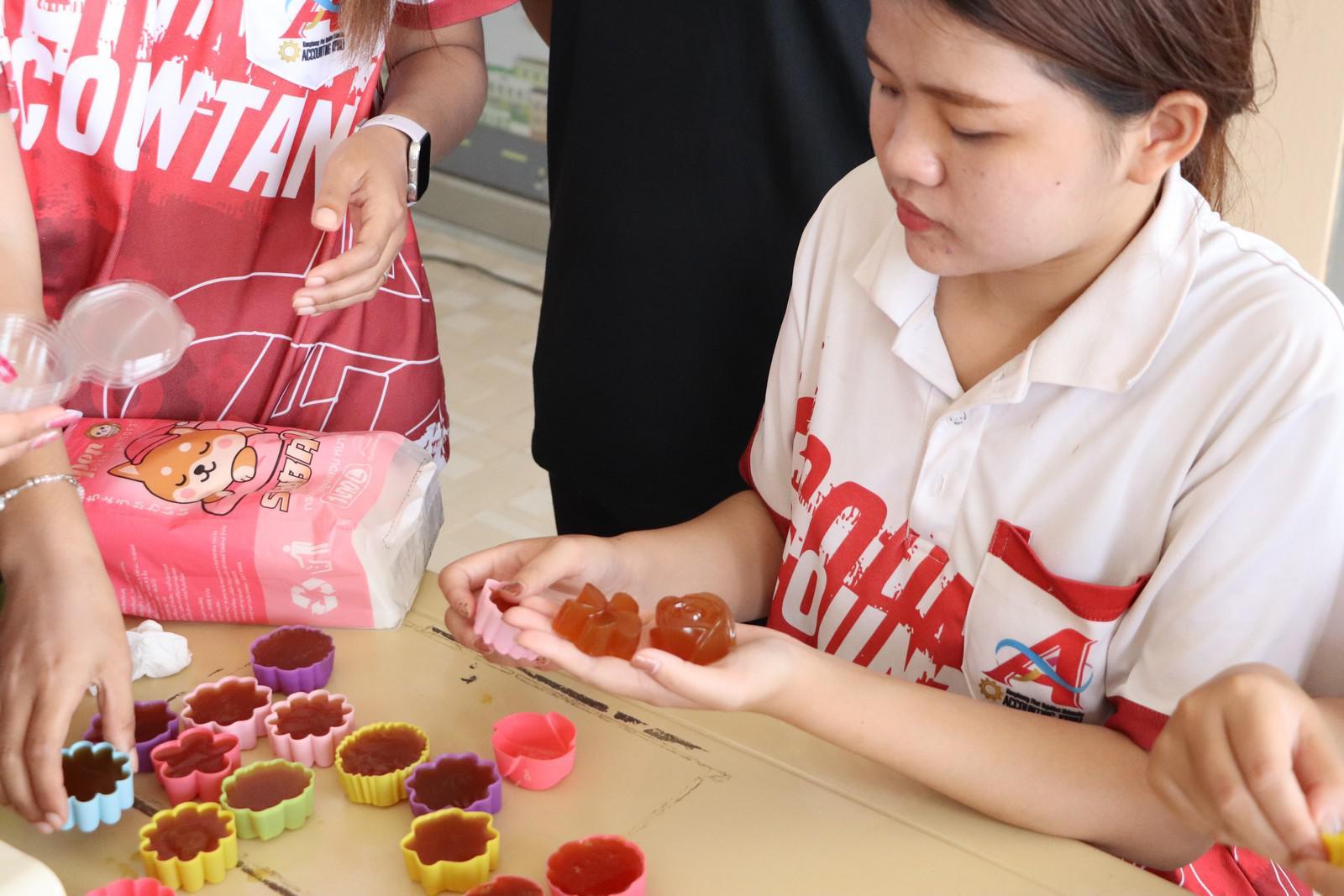 44. กิจกรรม ส่งเสริมอาชีพที่ 2 “KPRU2Career” : อาชีพทำสบู่น้ำผึ้งมะนาว วันที่ 17 กรกฎาคม 2569