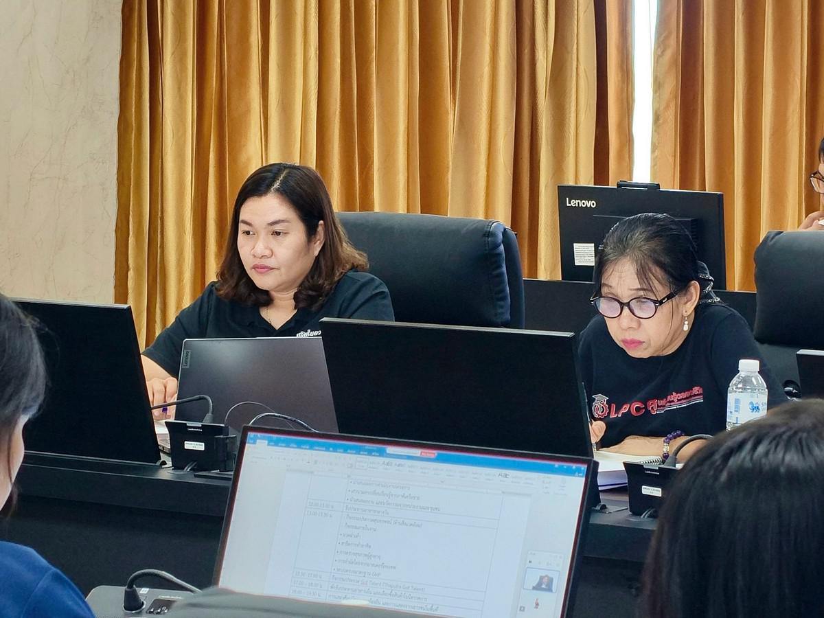 10. ประชุมเตรียมความพร้อมการจัดงานนิทรรศการ "ที่นี่...ท่าพุทรา" วันที่ 3 สิงหาคม 2569 ณ ห้องประชุมรวงผึ้ง มหาวิทยาลัยราชภัฏกำแพงเพชร