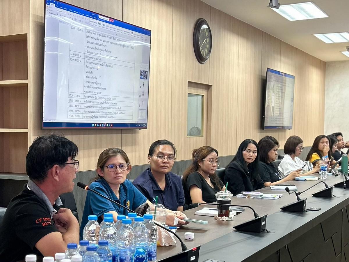 15. ประชุมเตรียมความพร้อมการจัดงานนิทรรศการ "ที่นี่...ท่าพุทรา" วันที่ 3 สิงหาคม 2569 ณ ห้องประชุมรวงผึ้ง มหาวิทยาลัยราชภัฏกำแพงเพชร